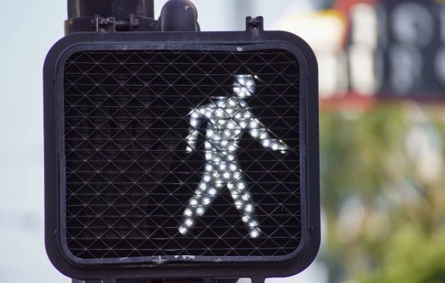 La Ayuda De Un Abogado Para Lesiones De Peatones A La Hora De Caminar En Cruces Peatonales